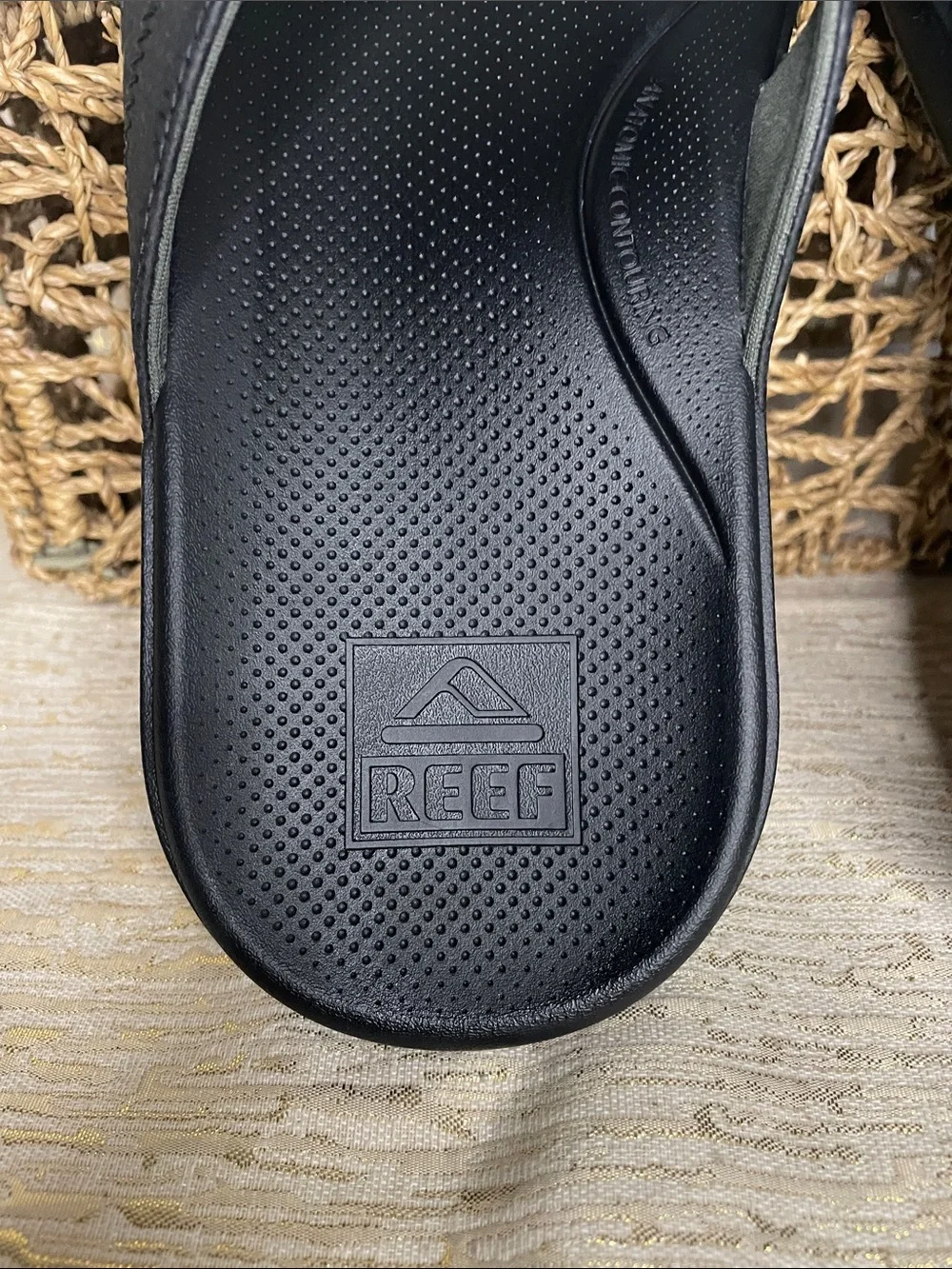 Reef Men's Black Perforated Comfort Flip Flops Sz 9 Mint!